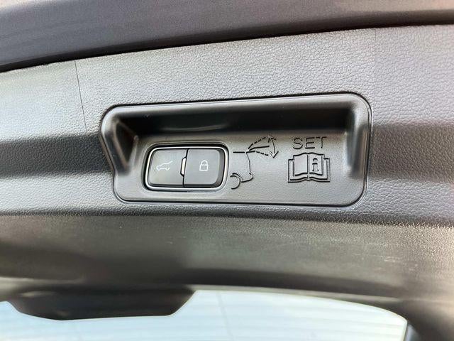 2025 Ford Explorer ST-Line 4WD