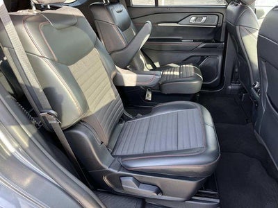 2025 Ford Explorer ST-Line 4WD