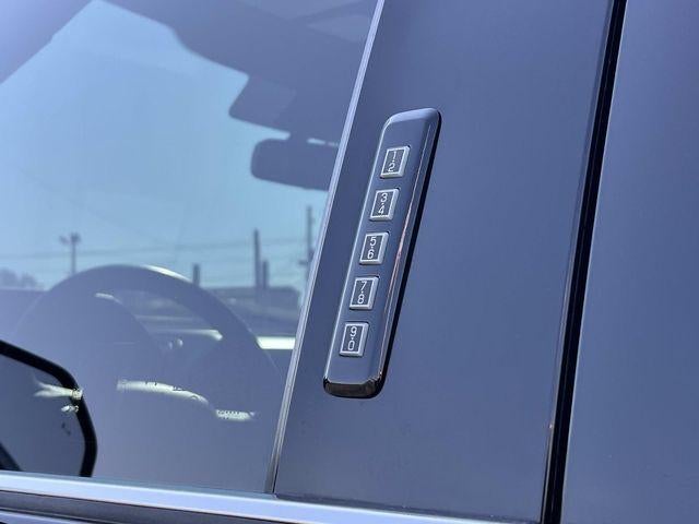 2020 Ford Super Duty F-250 SRW Platinum 4WD Crew Cab 6.75' Box