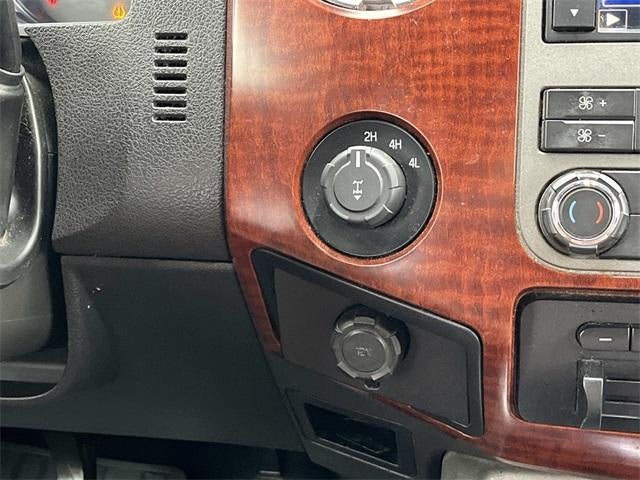 2011 Ford Super Duty F-250 SRW 4WD Crew Cab 6-3/4 Ft Box Lariat