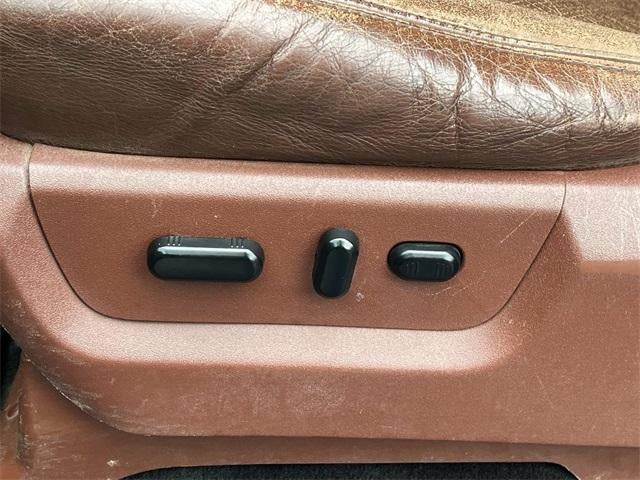 2011 Ford Super Duty F-250 SRW 4WD Crew Cab 6-3/4 Ft Box Lariat