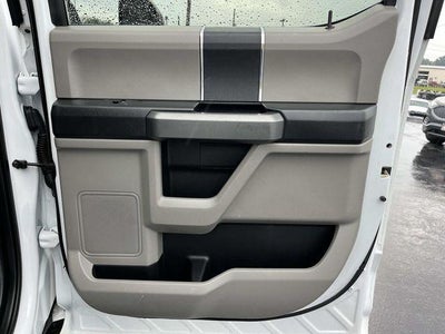 2017 Ford Super Duty F-250 SRW XLT 4WD Crew Cab 6.75' Box