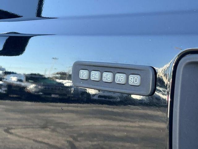 2016 Ford Super Duty F-250 SRW 4WD Crew Cab 6-3/4 Ft Box XLT