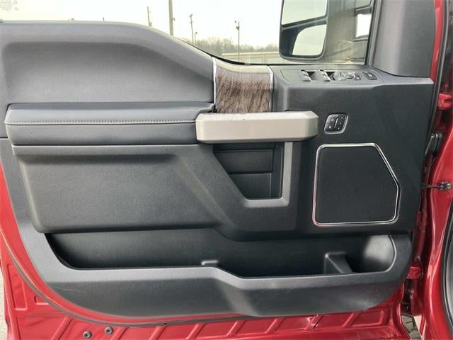 2017 Ford Super Duty F-250 SRW Lariat 4WD Crew Cab 6.75' Box