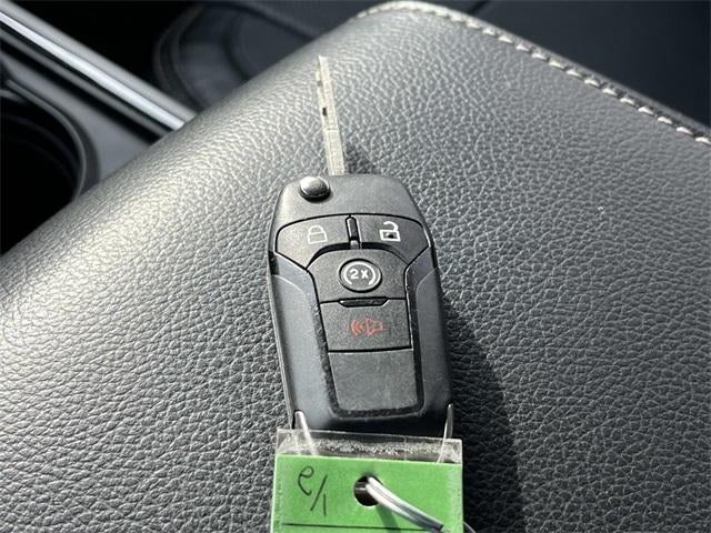 2017 Ford Super Duty F-250 SRW Lariat 4WD Crew Cab 6.75' Box