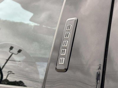 2022 Ford Super Duty F-250 SRW LARIAT 4WD Crew Cab 6.75' Box