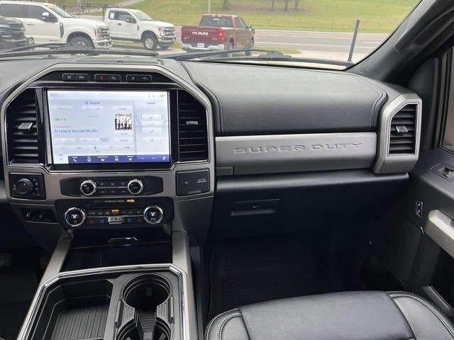 2022 Ford Super Duty F-250 SRW LARIAT 4WD Crew Cab 6.75' Box