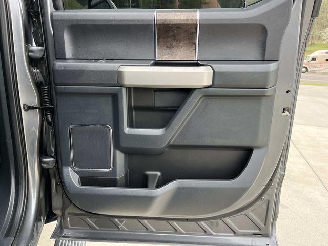 2022 Ford Super Duty F-250 SRW LARIAT 4WD Crew Cab 6.75' Box