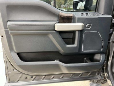 2022 Ford Super Duty F-250 SRW LARIAT 4WD Crew Cab 6.75' Box