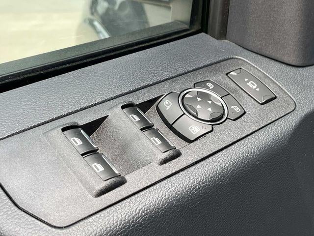 2022 Ford Super Duty F-250 SRW LARIAT 4WD Crew Cab 6.75' Box