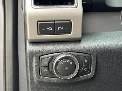 2022 Ford Super Duty F-250 SRW LARIAT 4WD Crew Cab 6.75' Box