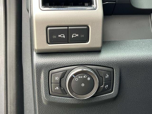 2022 Ford Super Duty F-250 SRW LARIAT 4WD Crew Cab 6.75' Box