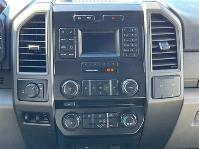 2017 Ford Super Duty F-350 SRW XL 4WD Crew Cab 6.75' Box