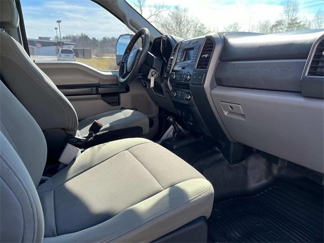 2017 Ford Super Duty F-350 SRW XL 4WD Crew Cab 6.75' Box