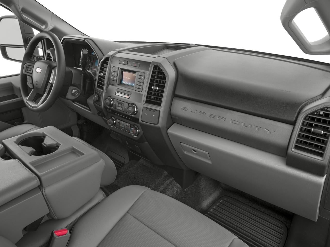 2017 Ford Super Duty F-350 SRW XL 4WD Crew Cab 6.75' Box