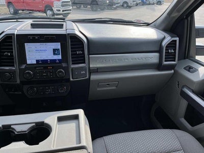 2022 Ford Super Duty F-350 SRW XLT 4WD Crew Cab 6.75' Box