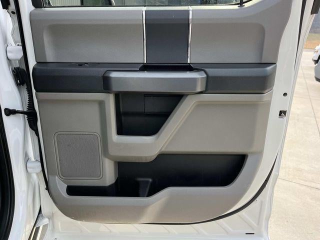 2022 Ford Super Duty F-350 SRW XLT 4WD Crew Cab 6.75' Box