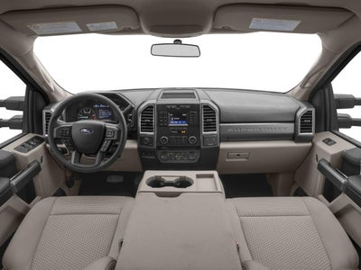 2017 Ford Super Duty F-350 DRW XLT 4WD Crew Cab 8' Box