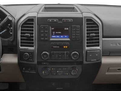 2017 Ford Super Duty F-350 DRW XLT 4WD Crew Cab 8' Box