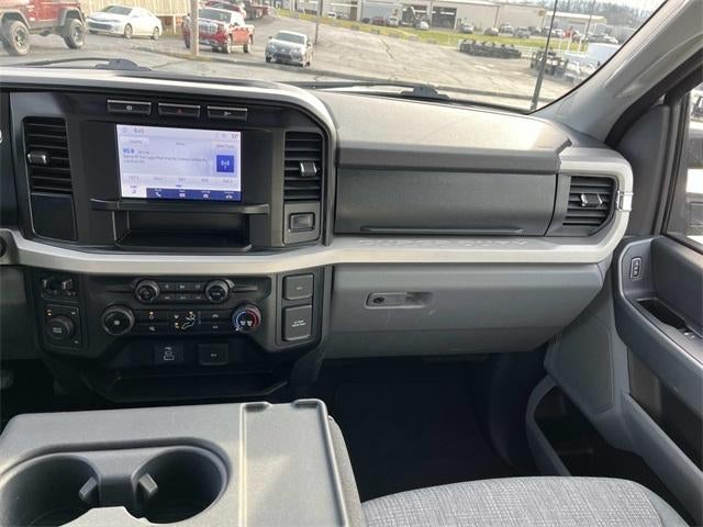 2024 Ford Super Duty F-350 DRW XLT 4WD Crew Cab 8' Box