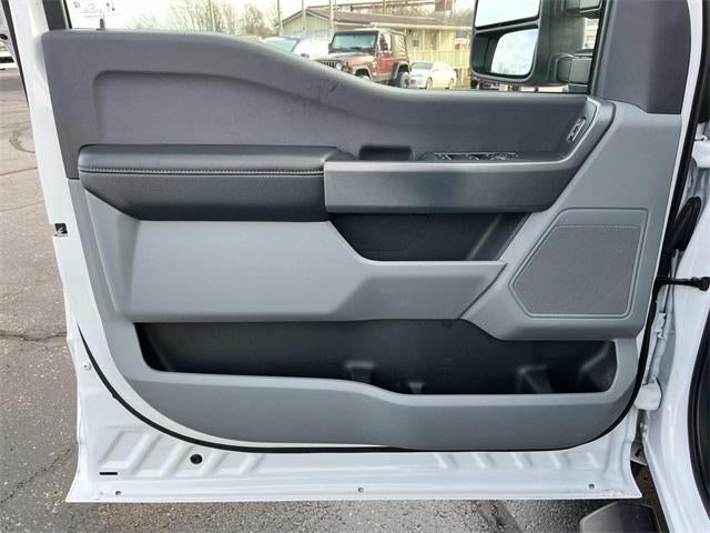 2024 Ford Super Duty F-350 DRW XLT 4WD Crew Cab 8' Box