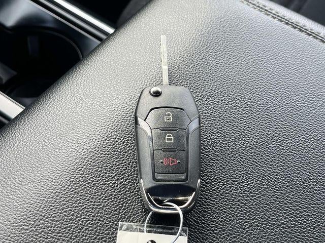 2022 Ford F-150 XL 2WD SuperCrew 5.5' Box