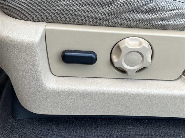 2013 Ford F-150 2WD SuperCrew 5-1/2 Ft Box XLT