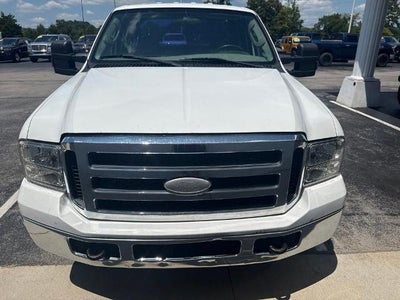 2007 Ford Super Duty F-250 2WD Crew Cab 6-3/4 Ft Box XL