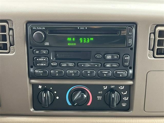 2004 Ford Super Duty F-350 SRW Lariat