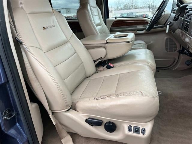 2004 Ford Super Duty F-350 SRW Lariat