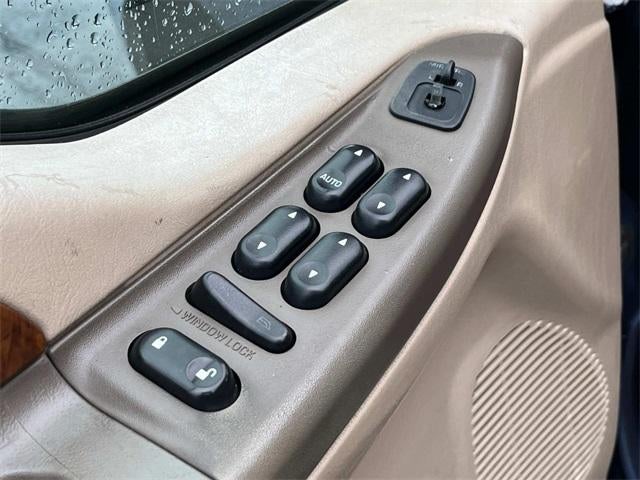 2004 Ford Super Duty F-350 SRW Lariat