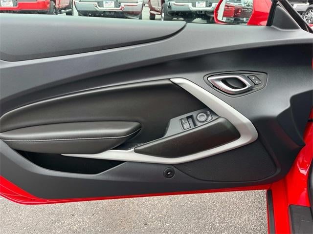 2023 Chevrolet Camaro 2dr Coupe 1LT