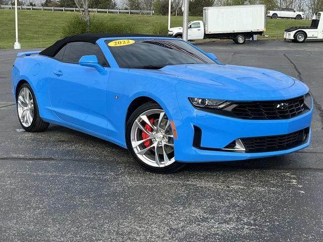 2022 Chevrolet Camaro 2dr Convertible 2LT