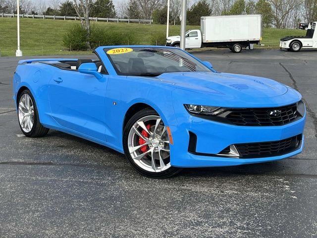 2022 Chevrolet Camaro 2dr Convertible 2LT