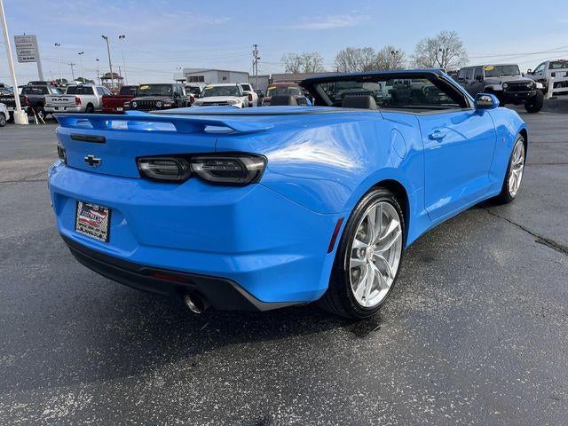 2022 Chevrolet Camaro 2dr Convertible 2LT