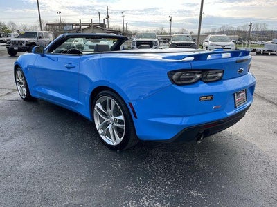 2022 Chevrolet Camaro 2dr Convertible 2LT