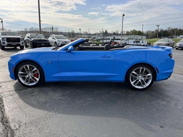 2022 Chevrolet Camaro 2dr Convertible 2LT