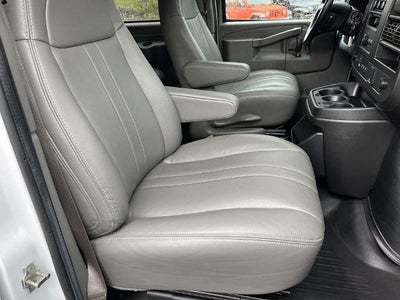 2021 Chevrolet Express Passenger 2500 Regular Wheelbase Rear-Wheel Drive 1LS