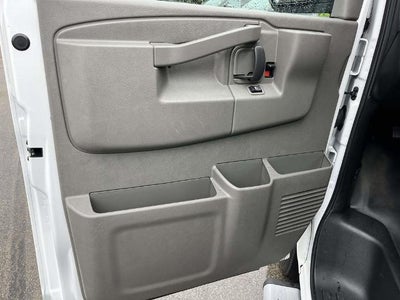 2021 Chevrolet Express Passenger 2500 Regular Wheelbase Rear-Wheel Drive 1LS