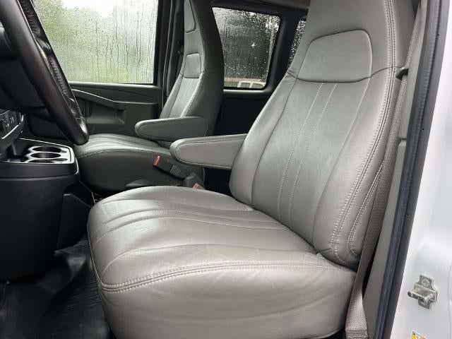 2021 Chevrolet Express Passenger 2500 Regular Wheelbase Rear-Wheel Drive 1LS