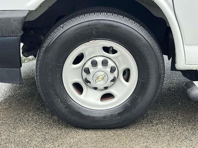 2021 Chevrolet Express Passenger 2500 Regular Wheelbase Rear-Wheel Drive 1LS