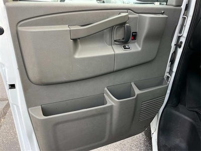 2019 Chevrolet Express Passenger 3500 Regular Wheelbase Rear-Wheel Drive 1LT