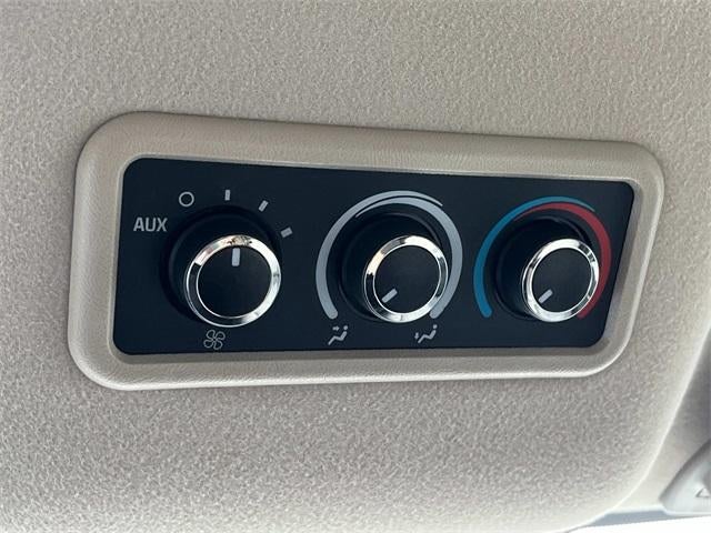 2019 Chevrolet Express Passenger 3500 Regular Wheelbase Rear-Wheel Drive 1LT