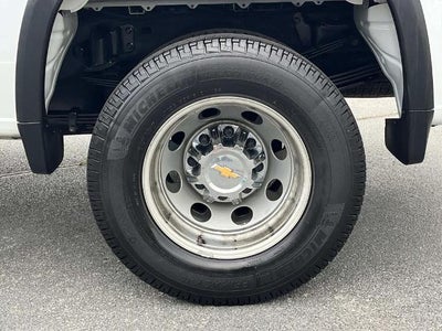 2025 Chevrolet Silverado 3500 HD Crew Cab Long Box 4-Wheel Drive LT