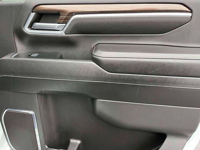 2024 Chevrolet Silverado 3500 HD Crew Cab Long Box 4-Wheel Drive LT