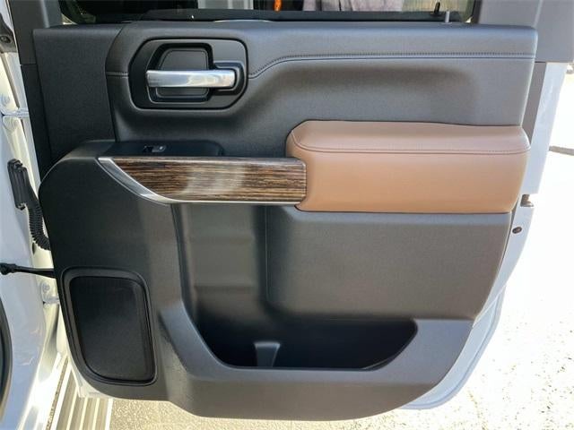 2022 Chevrolet Silverado 3500 HD Crew Cab Long Box 4-Wheel Drive High Country