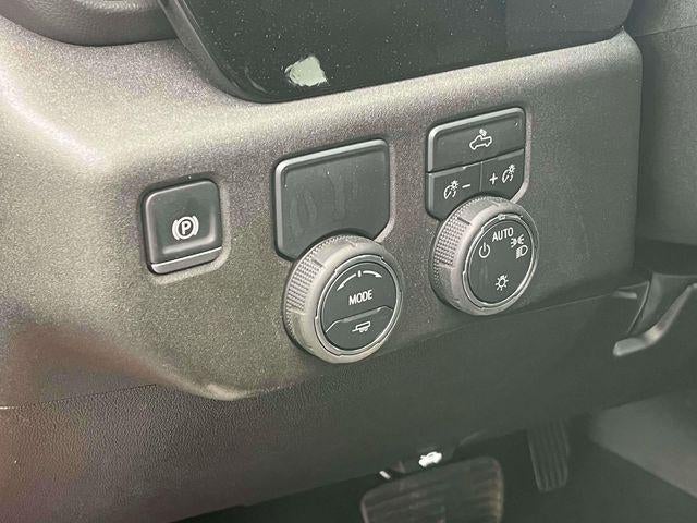 2025 Chevrolet Silverado 1500 Crew Cab Short Box 2-Wheel Drive LT