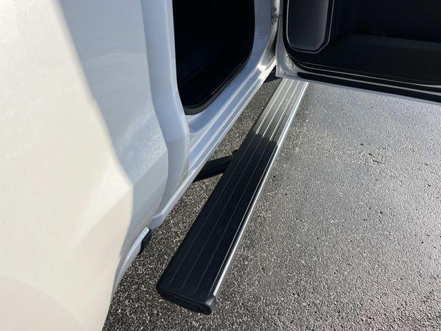 2025 Chevrolet Silverado 1500 Crew Cab Short Box 4-Wheel Drive High Country