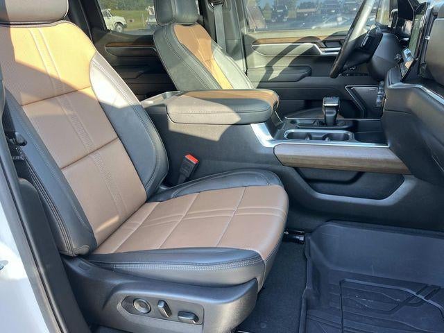2025 Chevrolet Silverado 1500 Crew Cab Short Box 4-Wheel Drive High Country