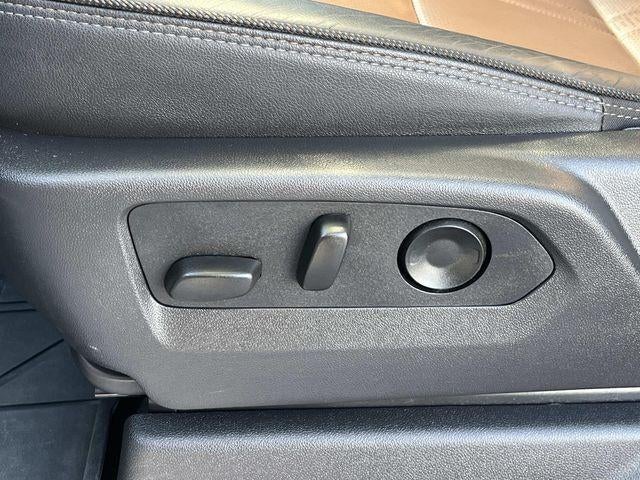 2025 Chevrolet Silverado 1500 Crew Cab Short Box 4-Wheel Drive High Country